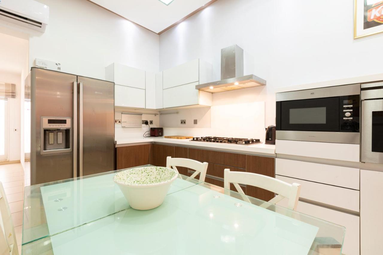 Dc36 -Spacious&Stylish 3 Bedroom Flat. Prime Zone เมลลิฮา ภายนอก รูปภาพ