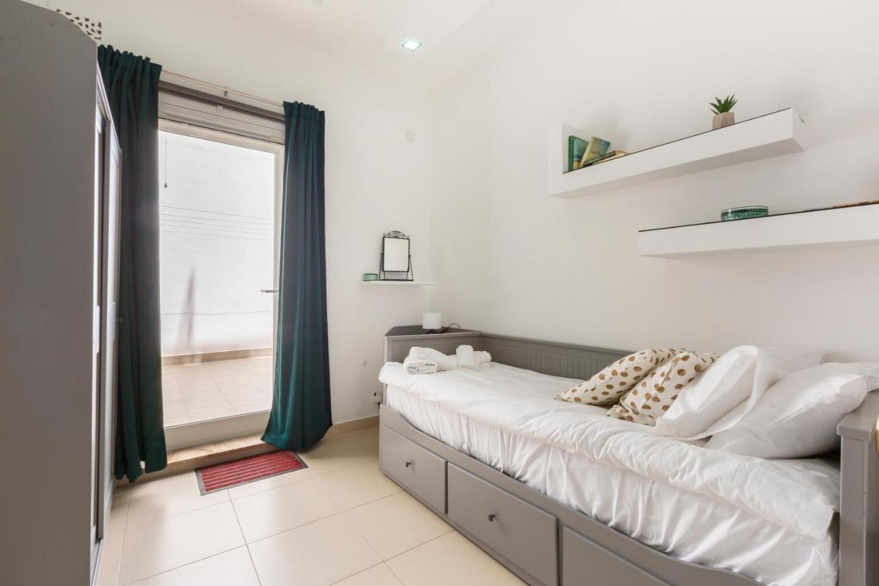 Dc36 -Spacious&Stylish 3 Bedroom Flat. Prime Zone เมลลิฮา ภายนอก รูปภาพ